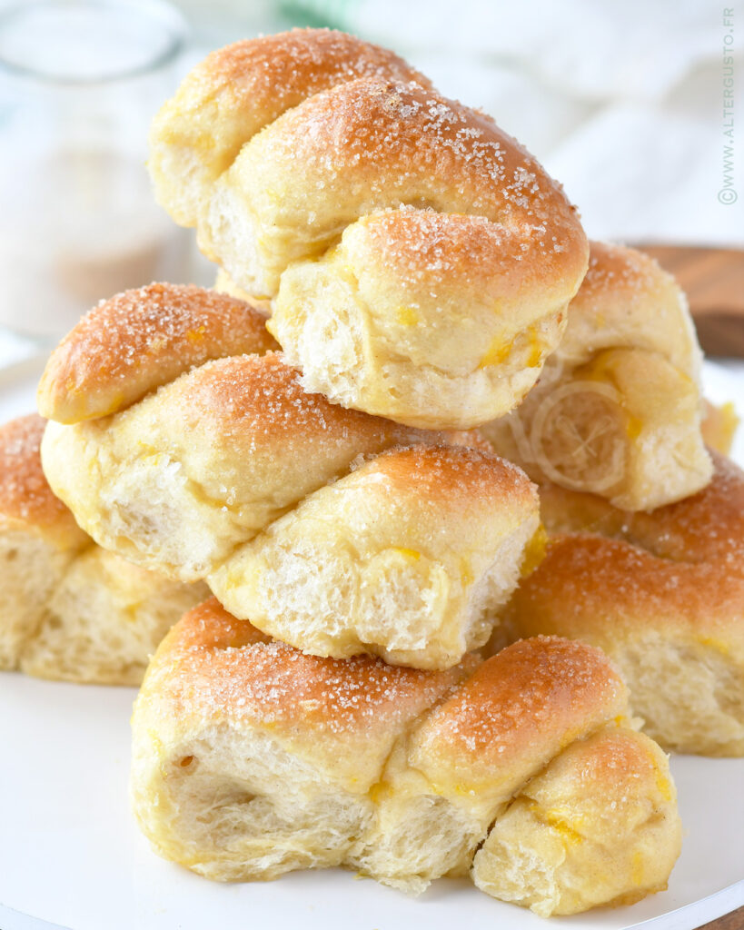 Beignets au four ultra-moelleux imbibés d’un sirop à l’orange et à la fleur d’oranger