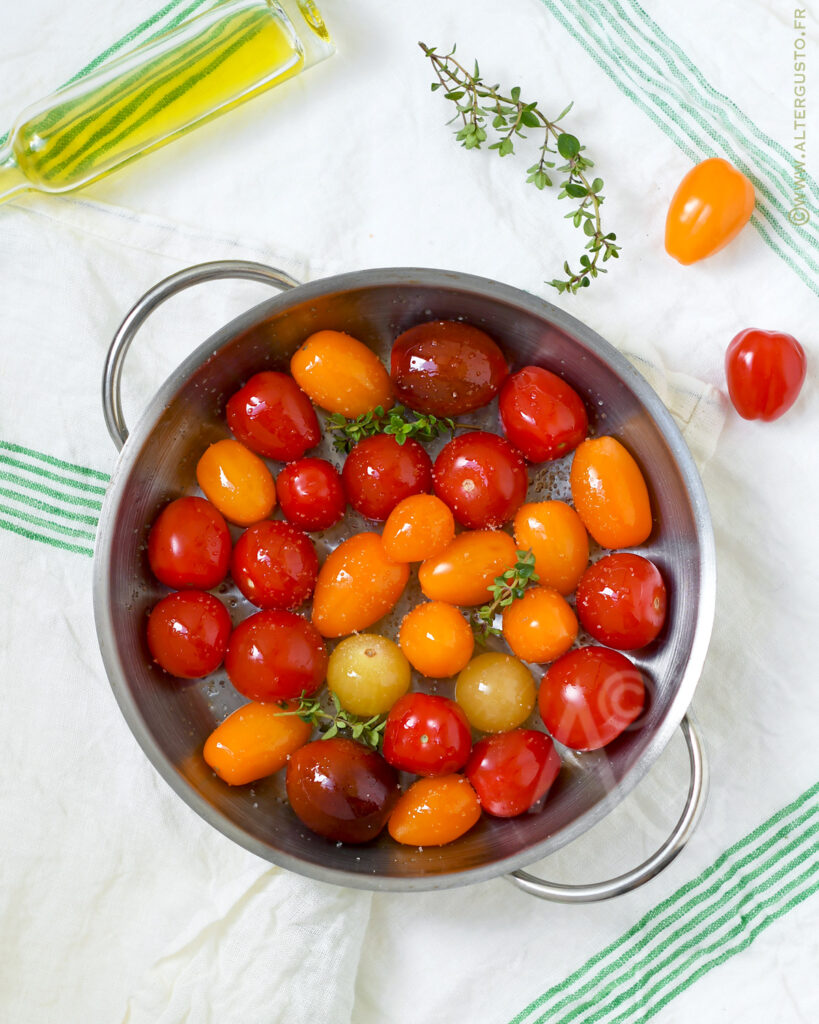 Préparation du Crumble de tomates cerises au parmesan - Tomates cerises dans le moule