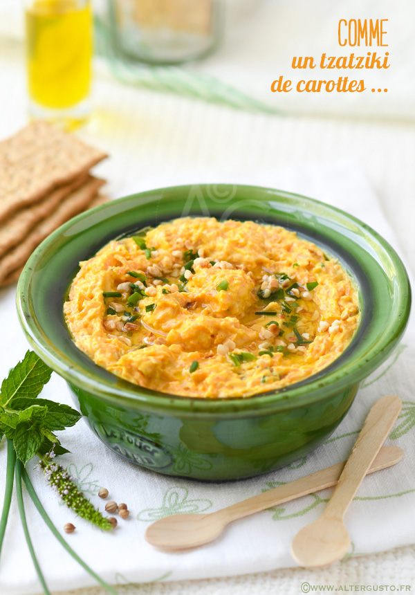 dip de carottes au yaourt grec avec raisins secs et noix
