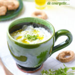 Tzatziki de courgette au basilic servi pour l'apéro