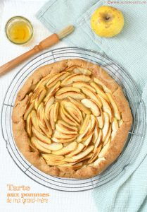 Tarte rustique aux pommes et à la compote sur pâte minute Tupperware
